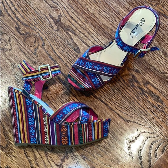 Colorful Patterned Wedge Heels - Picture 3 of 3